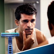 Gillette Blue II Plus Slalom с 2 остриета и лента от алое за защита на кожата от раздразнения 5бр
