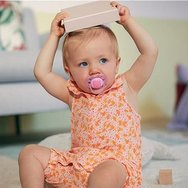Philips Avent Ultra Soft Silicone Soother 6-18m Фуксия - Лилаво 2 части, Код SCF223/02
