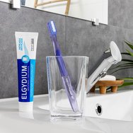 Elgydium Vitale Souple Soft Toothbrush 1 брой - Розов