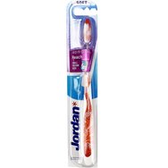Jordan Individual Reach Soft Toothbrush 1 брой Код 310041 - Оранжев - Мека четка за зъби с ергономична дръжка за дълбоко почистване