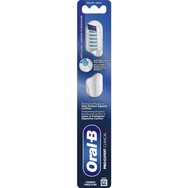 Oral-B Pro Expert Clinical Medium Toothbrush 1 бр - Бяло - Ръчна четка за зъби със средно твърди влакна за премахване на плака и защита от кариес Oral-B Pro Expert Clinical Medium Toothbrush 1 бр - Бяло - Ръчна четка за зъби със средно твърди влакна за премахване на плака и защита от кариес