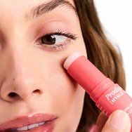 Nuxe Prodigieuse [Hyalu] Boost Reviving Eye Stick Хидратиращ стик за околоочния контур против умора, който изглажда 8,5g