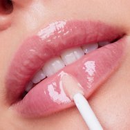 Nuxe Promo Very Rose Hyaluronic Acid Plumping Lip Serum 8ml & Huile Prodigieuse Or Florale Oil 10ml & Подарък Scrunchie за коса 1 брой Nuxe Promo Very Rose Hyaluronic Acid Plumping Lip Serum 8ml & Huile Prodigieuse Or Florale Oil 10ml & Подарък Scrunchie за коса 1 брой