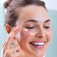 SVR Palpebral Irritated Eyelids Soothing Creme Успокояващ крем за очи и клепачи при раздразнение и сърбеж с хиалуронова киселина и омега мастни киселини 15ml