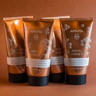 Apivita Royal Honey Rich Moisturizing Body Cream Богат хидратиращ крем за тяло с мед за суха кожа 150ml