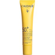 Caudalie Vinosun Spf50+ Lightweight Cream Αντηλιακό Προσώπου Πολύ Υψηλής Προστασίας με Διάφανο Αποτέλεσμα Χωρίς Άρωμα Κατάλληλο & για Ευαίσθητες Επιδερμίδες 40ml Caudalie Vinosun Spf50+ Lightweight Cream Αντηλιακό Προσώπου Πολύ Υψηλής Προστασίας με Διάφανο Αποτέλεσμα Χωρίς Άρωμα Κατάλληλο & για Ευαίσθητες Επιδερμίδες 40ml