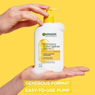 Garnier Skinactive Vitamin C Brightening Cleanser Cream Крем за почистване на лице с витамин C за блясък и ежедневна употреба 250ml Garnier Skinactive Vitamin C Brightening Cleanser Cream Крем за почистване на лице с витамин C за блясък и ежедневна употреба 250ml