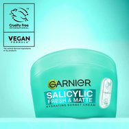 Garnier Skinactive Salicylic Fresh & Matte Hydrating Sorbet Cream Хидратиращ крем за лице с 5% ниацинамид и текстура на сорбе за кожа, склонна към акне 85ml Garnier Skinactive Salicylic Fresh & Matte Hydrating Sorbet Cream Хидратиращ крем за лице с 5% ниацинамид и текстура на сорбе за кожа, склонна към акне 85ml
