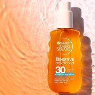 Garnier Ambre Solaire Spf30 Sensitive Advanced Hydrating Sun Water Хидратираща двуфазна слънцезащитна вода с висока защита за тяло, лице и коса с хиалуронова киселина 150ml