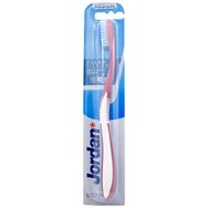 Jordan Clean Between Deep & Gentle Toothbrush Medium 0.01mm 1 бр - Розово - Средна четка за зъби за дълбоко почистване с ултрафини влакна Jordan Clean Between Deep & Gentle Toothbrush Medium 0.01mm 1 бр - Розово - Средна четка за зъби за дълбоко почистване с ултрафини влакна