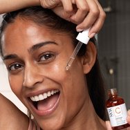 SVR [C] Ampoule Anti-Ox Radiance Concentrate Serum Антиоксидантен и антиейдж серум за лице с 20% витамин C за сияйна кожа 30ml