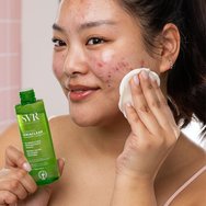 SVR Sebiaclear Micro-Peel Renewal Water Освежаващ почистващ лосион за лице, идеален за комбинирана и мазна кожа 150ml SVR Sebiaclear Micro-Peel Renewal Water Освежаващ почистващ лосион за лице, идеален за комбинирана и мазна кожа 150ml