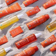 SVR Sun Secure Fresh & Light SPF50 Invisible Brume Spray Слънцезащитен спрей за лице и тяло с висока защита за невидима защита и освежаващо усещане 200ml