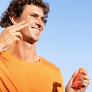 SVR Sun Secure Spf50+ Extreme Ultra Mat Gel Слънцезащитен крем за лице с много висока защита във формата на немазен гел, устойчив на вода и пот 50ml SVR Sun Secure Spf50+ Extreme Ultra Mat Gel Слънцезащитен крем за лице с много висока защита във формата на немазен гел, устойчив на вода и пот 50ml