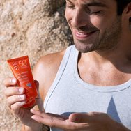 SVR Sun Secure Spf50+ Extreme Ultra Mat Gel Слънцезащитен крем за лице с много висока защита във формата на немазен гел, устойчив на вода и пот 50ml SVR Sun Secure Spf50+ Extreme Ultra Mat Gel Слънцезащитен крем за лице с много висока защита във формата на немазен гел, устойчив на вода и пот 50ml