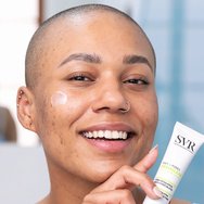 SVR Sebiaclear Mat & Pores Sebum Regulating Anti-Enlarged Pore Cream Матиращ крем за лице с двойно действие за хидратация и регулиране на себума с 4% глюконолактон, салицилова киселина & 2% Mat SR 40ml SVR Sebiaclear Mat & Pores Sebum Regulating Anti-Enlarged Pore Cream Матиращ крем за лице с двойно действие за хидратация и регулиране на себума с 4% глюконолактон, салицилова киселина & 2% Mat SR 40ml