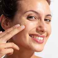 SVR Sun Secure SPF50+ Blur Tinted Mousse Cream Кремообразен слънцезащитен крем за лице с много висока защита в специална мус текстура с цвят и матов ефект 50ml SVR Sun Secure SPF50+ Blur Tinted Mousse Cream Кремообразен слънцезащитен крем за лице с много висока защита в специална мус текстура с цвят и матов ефект 50ml