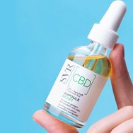 SVR [CBD] Ampoule Resist Soothing Concentrate Serum Серум за лице против бръчки и успокояващ с чист канабидиол, аргинин и хиалуронова киселина 30ml