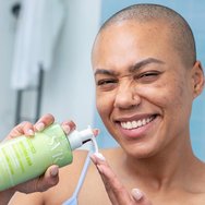 SVR Sebiaclear Anti-Dryness & Imperfections Moisturising Soothing Cleansing Cream Крем за почистване на лице и тяло без сапун, идеален за кожа, склонна към акне, с помпа 400ml