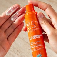 SVR Sun Secure Spf50+ Wrinkles & Brown Spots Photo-Age Fluide Течен слънцезащитен флуид за лице с много висока защита срещу фотостареене, бръчки и тъмни петна 40ml SVR Sun Secure Spf50+ Wrinkles & Brown Spots Photo-Age Fluide Течен слънцезащитен флуид за лице с много висока защита срещу фотостареене, бръчки и тъмни петна 40ml