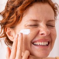 SVR [C20] Biotic Smoothing Unifying Cream Крем за лице с 20% оптимизиран витамин C за сияйна кожа 50ml