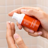 SVR [C] Eye Biotic Smoothing Illuminating Care Eye Течен крем за очи с 5% витамин C третира тъмните кръгове и фините линии 15ml