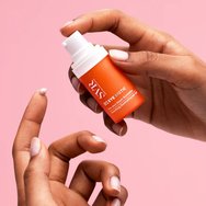 SVR [C] Eye Biotic Smoothing Illuminating Care Eye Течен крем за очи с 5% витамин C третира тъмните кръгове и фините линии 15ml