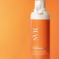 SVR [C20] Biotic Energizing Smoothing Fluid Тънък крем за лице с 20% витамин C за сияйна, младежка кожа 30ml