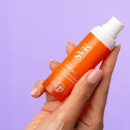 SVR [C20] Biotic Energizing Smoothing Fluid Тънък крем за лице с 20% витамин C за сияйна, младежка кожа 30ml