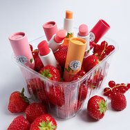 Roger & Gallet Sublimating Lip Balm 3,5g - Gingembre Rouge Roger & Gallet Sublimating Lip Balm 3,5g - Gingembre Rouge