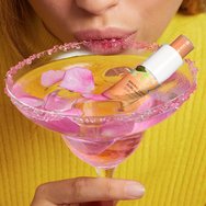 Roger & Gallet Sublimating Lip Balm 3,5g - Neroli Roger & Gallet Sublimating Lip Balm 3,5g - Neroli