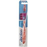 Jordan Individual Reach Medium Toothbrush 1 Код на артикул 310040 - Портокал - Средна четка за зъби с ергономична дръжка за дълбоко почистване