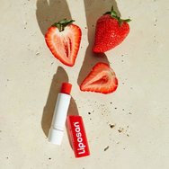 Liposan Strawberry Shine Lip Balm with Shea Butter 4,8g