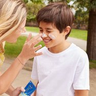 Nivea Sun Kids Ultra Protect & Play Spf50+ Cream Детски слънцезащитен крем за лице и тяло с много висока защита и дълготрайно действие 150ml