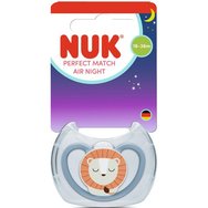 Nuk Perfect Match Silicone Air Night Soother 18-36m Синя силиконова залъгалка с дизайн, който позволява на чувствителната бебешка кожа да диша & свети в тъмното 1 брой, Код 10177233 Nuk Perfect Match Silicone Air Night Soother 18-36m Синя силиконова залъгалка с дизайн, който позволява на чувствителната бебешка кожа да диша & свети в тъмното 1 брой, Код 10177233