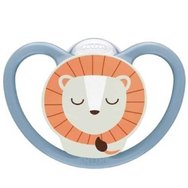 Nuk Perfect Match Silicone Air Night Soother 18-36m Синя силиконова залъгалка с дизайн, който позволява на чувствителната бебешка кожа да диша & свети в тъмното 1 брой, Код 10177233 Nuk Perfect Match Silicone Air Night Soother 18-36m Синя силиконова залъгалка с дизайн, който позволява на чувствителната бебешка кожа да диша & свети в тъмното 1 брой, Код 10177233