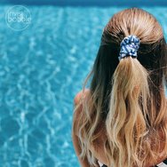 Invisiboble Sprunchie Original Style Icon Swim With MI 1 брой Invisiboble Sprunchie Original Style Icon Swim With MI 1 брой