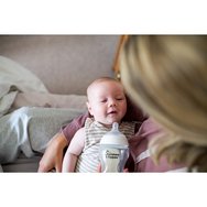 Tommee Tippee Closer to Nature Glass Baby Bottle 0m+ Код 42243885, 250ml Tommee Tippee Closer to Nature Glass Baby Bottle 0m+ Код 42243885, 250ml