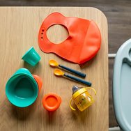 Tommee Tippee Promo Food Pots With Lids 4m+, 2 бр & Softee Weaning Spoons 4m+, 2 бр & Superstar Weaning Sippee Cup 4m+, 190ml & Roll \'n\' Go Bib 6m+, 1 бр & Easi-Scoop Feeding Bowls 6m+, Tommee Tippee Promo Food Pots With Lids 4m+, 2 бр & Softee Weaning Spoons 4m+, 2 бр & Superstar Weaning Sippee Cup 4m+, 190ml & Roll \'n\' Go Bib 6m+, 1 бр & Easi-Scoop Feeding Bowls 6m+,