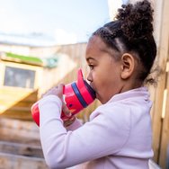 Tommee Tippee SuperStar Bacshield Insulated Sportee Bottle 12m+ Образователна изолирана спортна бутилка за вода за деца 266ml 