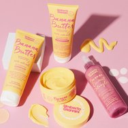 Umberto Giannini Banana Butter Nourishing Superfood Shampoo Шампоан със суперхрани, който задържа влагата и дълбоко хидратира къдриците с мощни натурални антиоксиданти 250ml Umberto Giannini Banana Butter Nourishing Superfood Shampoo Шампоан със суперхрани, който задържа влагата и дълбоко хидратира къдриците с мощни натурални антиоксиданти 250ml