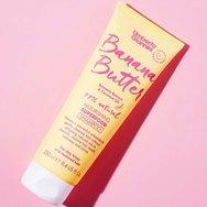 Umberto Giannini Banana Butter Nourishing Superfood Shampoo Шампоан със суперхрани, който задържа влагата и дълбоко хидратира къдриците с мощни натурални антиоксиданти 250ml Umberto Giannini Banana Butter Nourishing Superfood Shampoo Шампоан със суперхрани, който задържа влагата и дълбоко хидратира къдриците с мощни натурални антиоксиданти 250ml