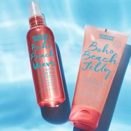 Umberto Giannini Beach Waves Boho Texture Spray Спрей с текстура на кокосово масло за плажни вълни с обем и аромат на бергамот и мандарина 200ml
