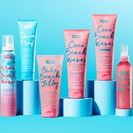 Umberto Giannini Beach Waves Boho Texture Spray Спрей с текстура на кокосово масло за плажни вълни с обем и аромат на бергамот и мандарина 200ml