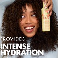 Umberto Giannini Strong Curls Moisture Milk Rosemary Oil Leave-In Conditioner Подхранващ балсам без отмиване, който омекотява и предпазва от накъсване с биотин, масло от шеа, рициново масло и жожоба 250ml