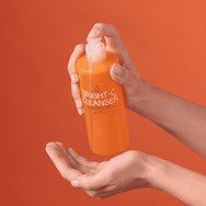 Youth Lab Bright-C Cleanser Micro-peeling Foaming Gel Гел за почистване и ексфолиране на лице, за блясък, намаляване на петната и неравномерен тен, с помпа 300ml