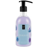 Lavish Care Twilight Body Lotion 300ml - Хидратиращ крем за тяло с аромат на Далия с помпа Lavish Care Twilight Body Lotion 300ml - Хидратиращ крем за тяло с аромат на Далия с помпа