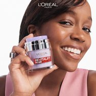 L\'Oreal Paris Promo Revitalift Filler Hyaluronic Plumping Water-Cream 50ml & Bright Reveal Tinted Glow Daily Fluid Spf50, 50ml L\'Oreal Paris Promo Revitalift Filler Hyaluronic Plumping Water-Cream 50ml & Bright Reveal Tinted Glow Daily Fluid Spf50, 50ml