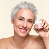 Vichy Promo Neovadiol Rose Platinium 50ml & Подарък Post-Menopause Replenishing Firming Night Cream 15ml & Подарък торбичка 1 бр Vichy Promo Neovadiol Rose Platinium 50ml & Подарък Post-Menopause Replenishing Firming Night Cream 15ml & Подарък торбичка 1 бр