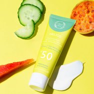 Fresh Line Helios Face Spf50 Sunscreen Cream Безцветен слънцезащитен крем за лице с висока степен на защита с екстракти от бодлива круша, органична краставица и диня 50ml Fresh Line Helios Face Spf50 Sunscreen Cream Безцветен слънцезащитен крем за лице с висока степен на защита с екстракти от бодлива круша, органична краставица и диня 50ml